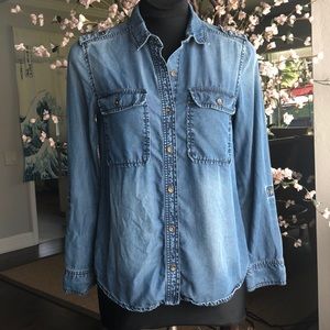 Halogen long sleeve blue Chambray Shirt